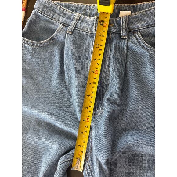 H&M loose high waist light wash jeans size 2 - Picture 10 of 11